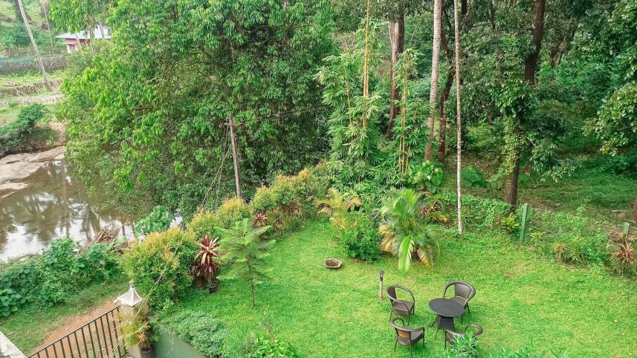 Hotel Athirapilly On The Rocks Athirappilly Exteriér fotografie