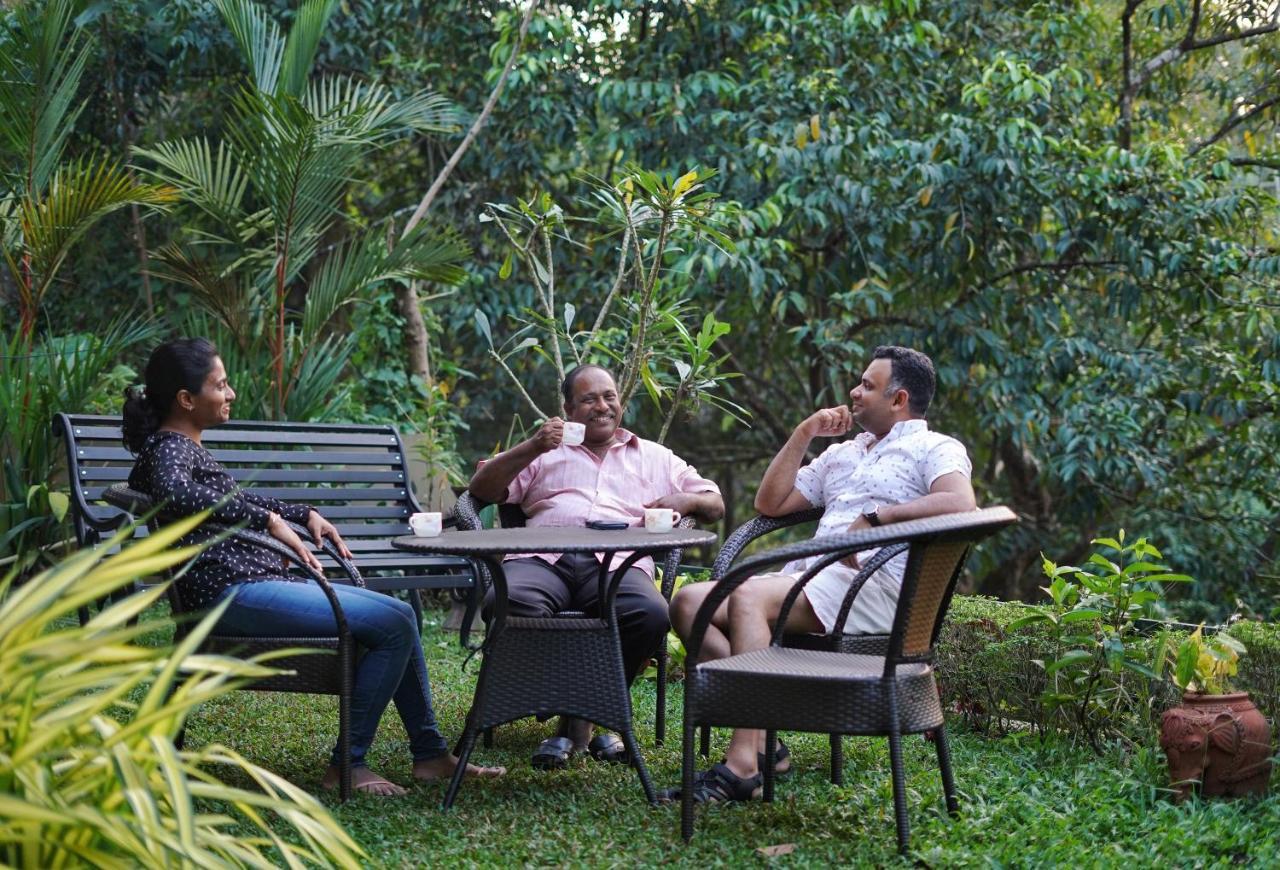 Hotel Athirapilly On The Rocks Athirappilly Exteriér fotografie