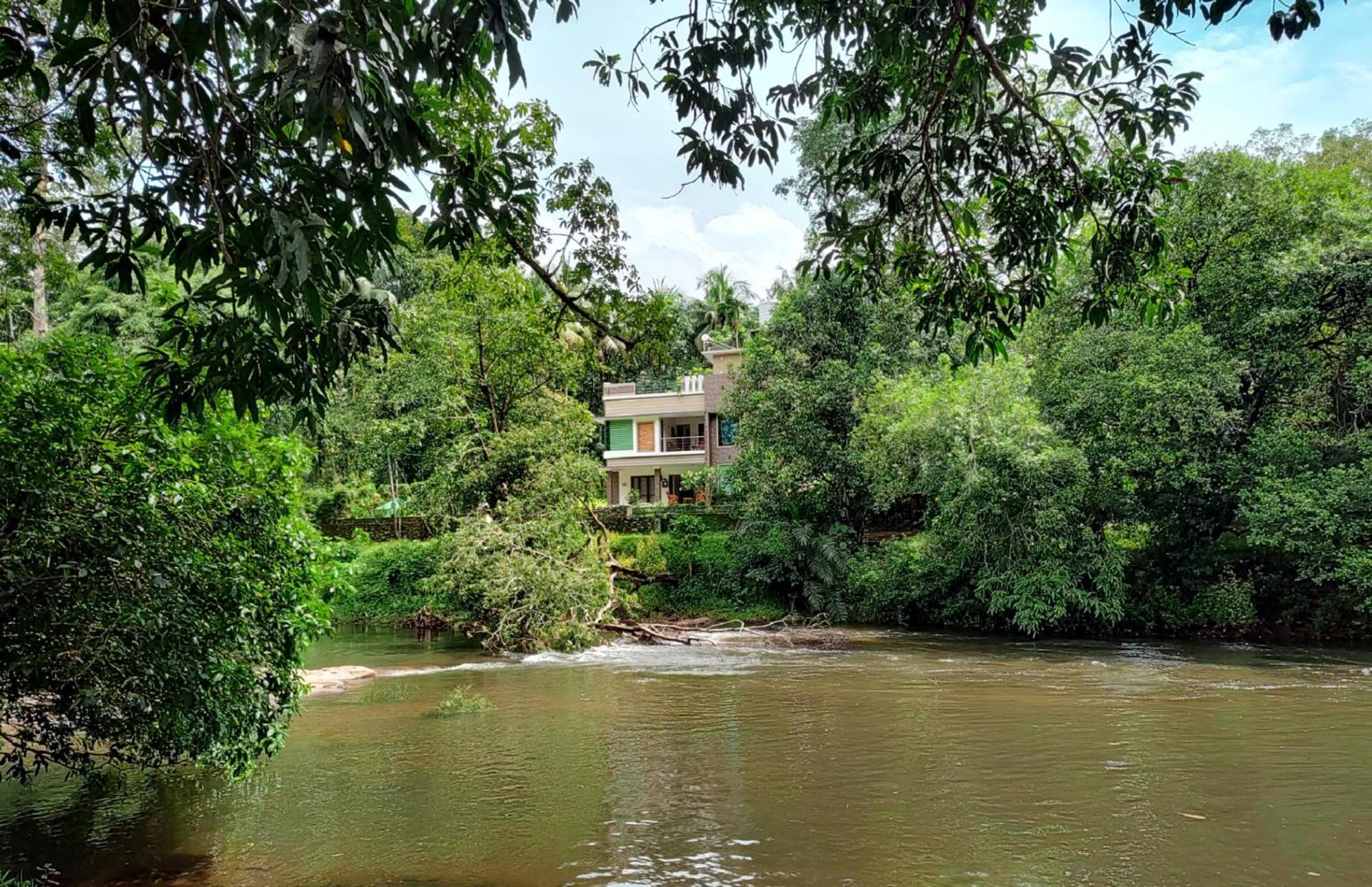 Hotel Athirapilly On The Rocks Athirappilly Exteriér fotografie